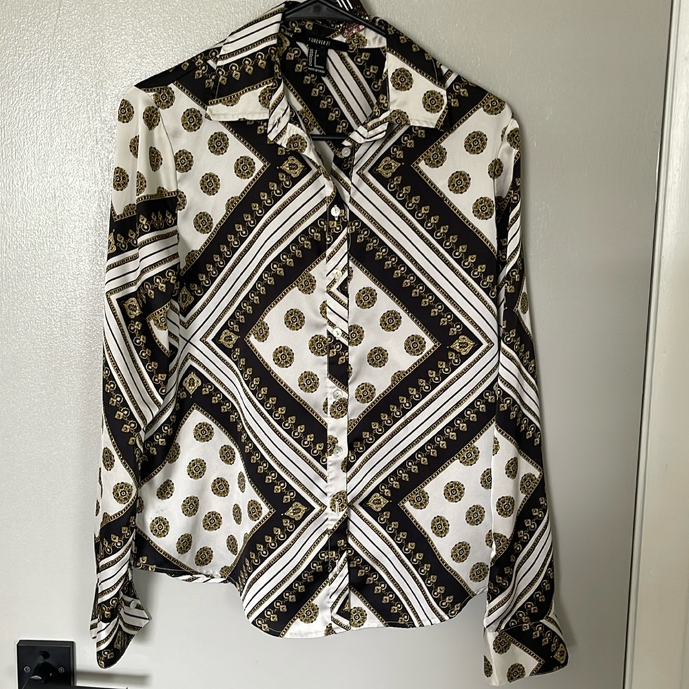 F21 button down